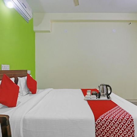 Super Hotel O Dk Reddy Square Haydarabad Dış mekan fotoğraf