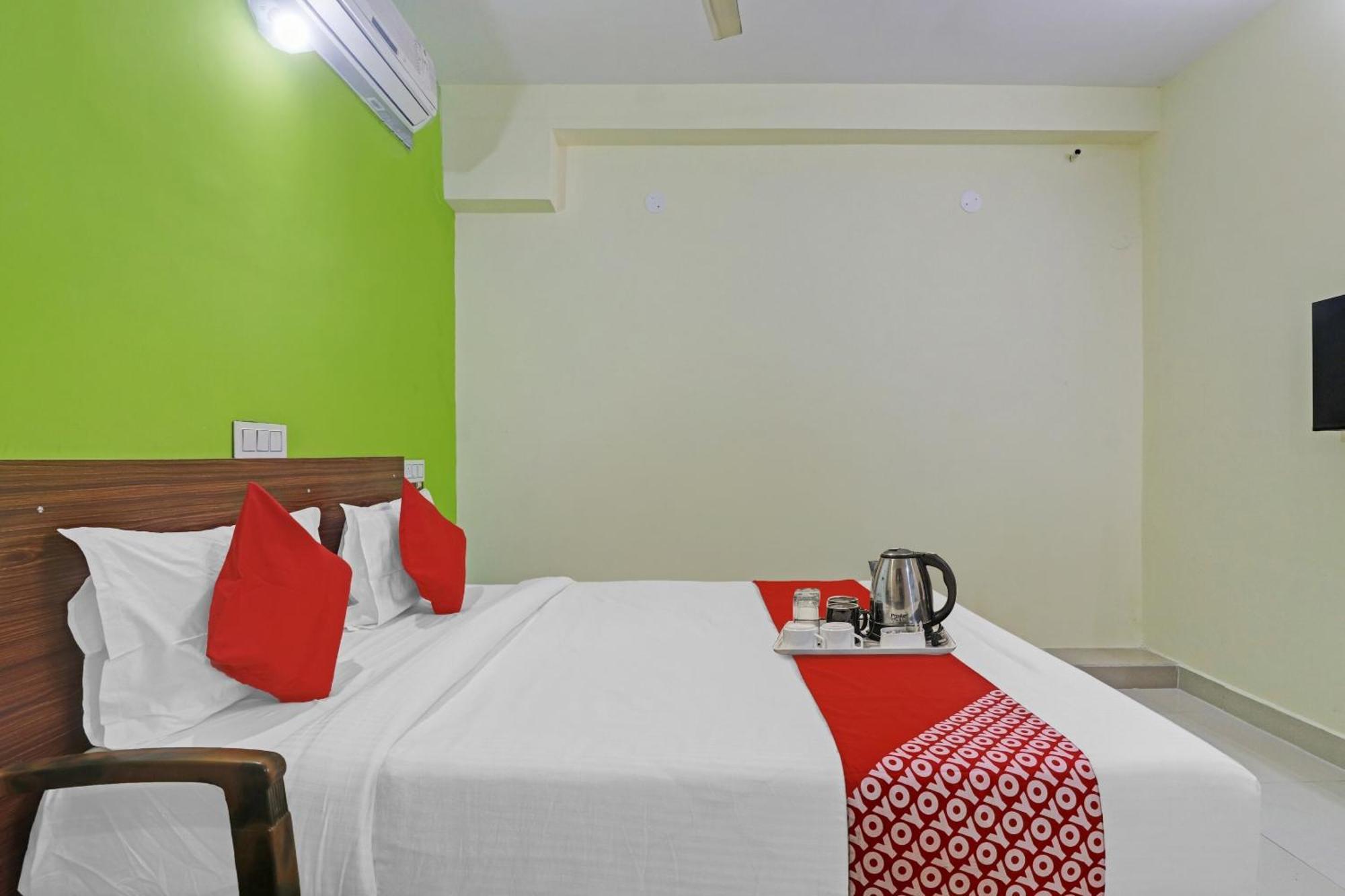 Super Hotel O Dk Reddy Square Haydarabad Dış mekan fotoğraf
