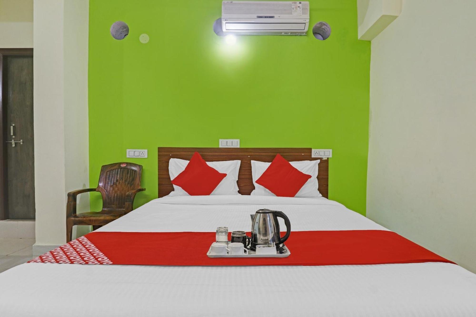 Super Hotel O Dk Reddy Square Haydarabad Dış mekan fotoğraf